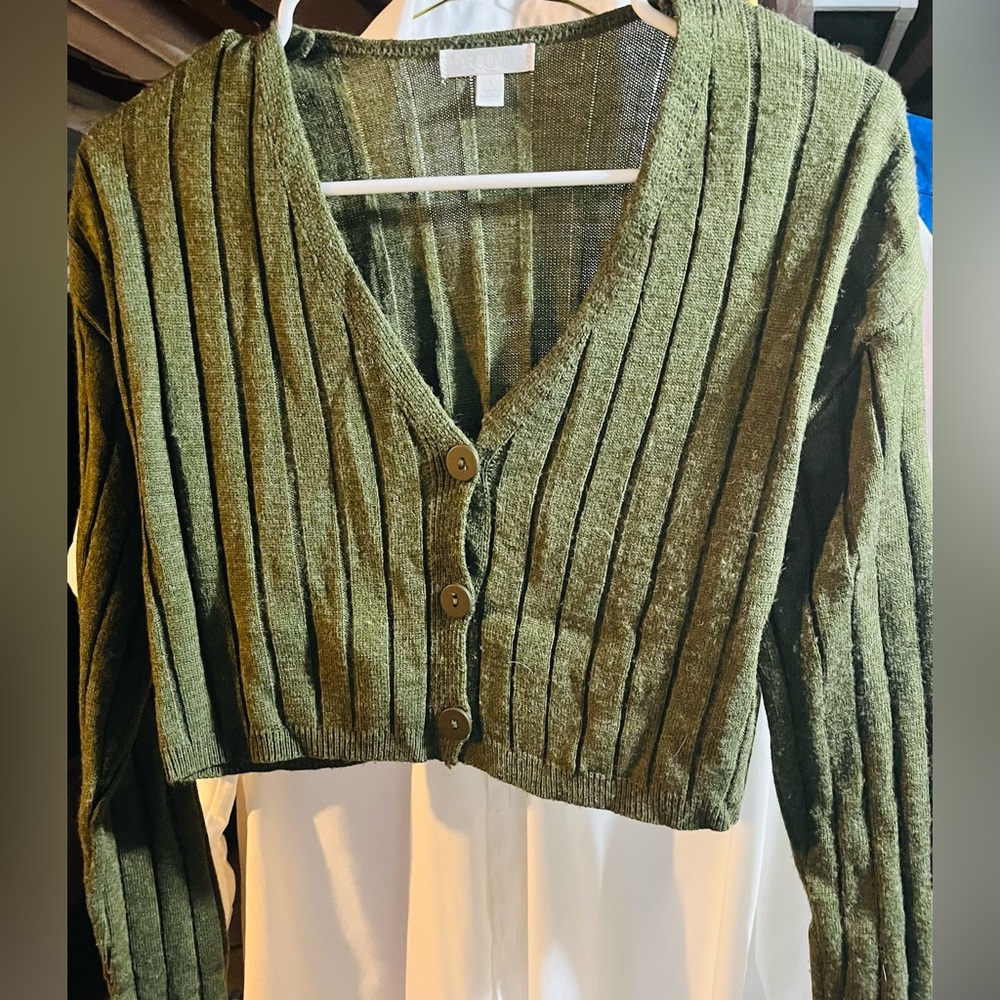 Abound women’s crop sweater - size S